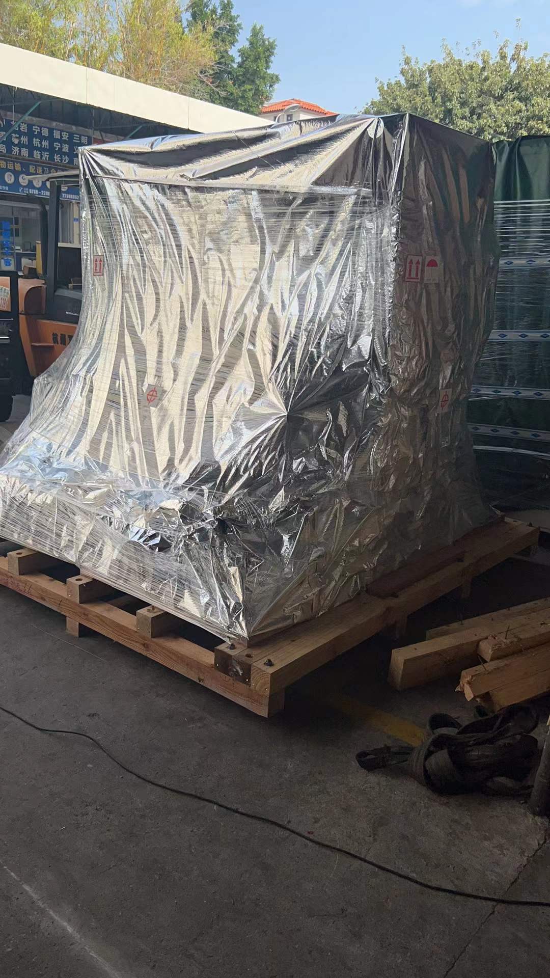 泰国货物DDP门到门双清货运
